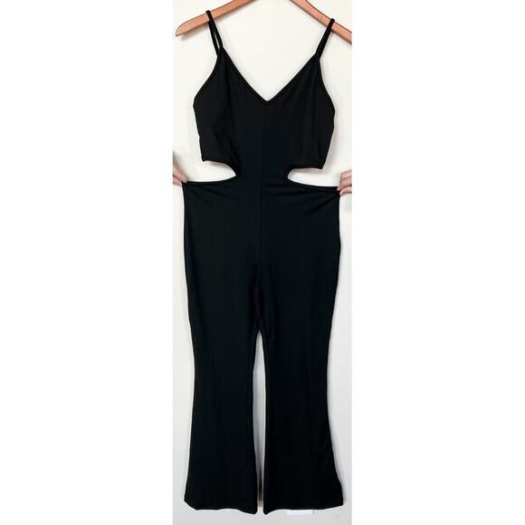 New SHEIN Cut Out Waist Flare Leg Cami Jumpsuit Black Womens SIZE Medium PETITE - Picture 4 of 11
